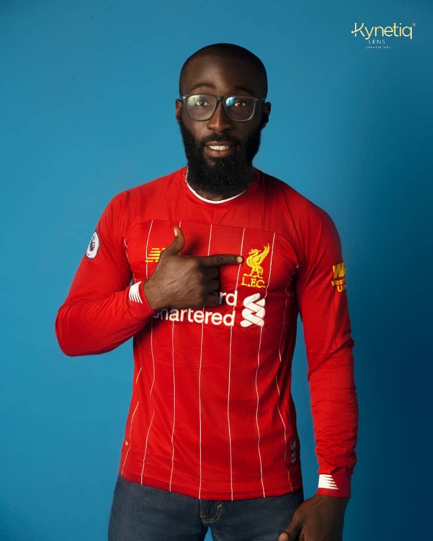 image of bridge with lovers