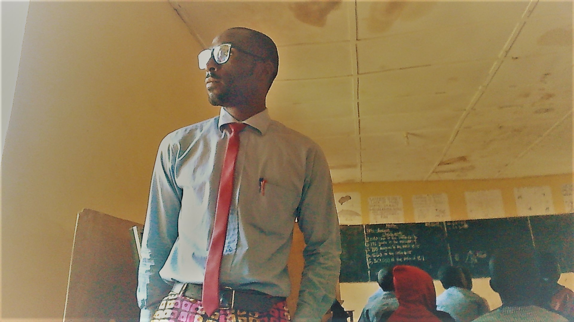 image of bridge with lovers